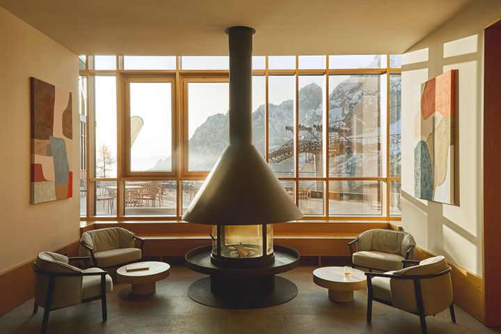 Лаунж-зона отеля Colere 1600 by Cloud 7 Hotels, Колере, Италия. Фото: Mattia Aquila