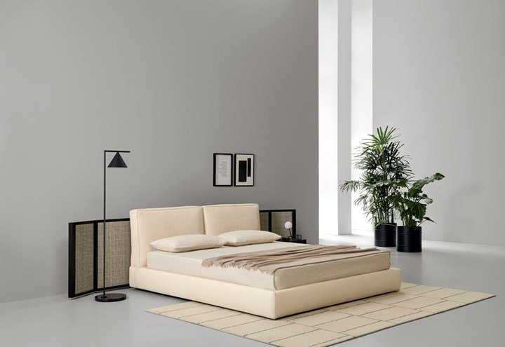 Кровать Byron, дизайн Пьеро Лиссони