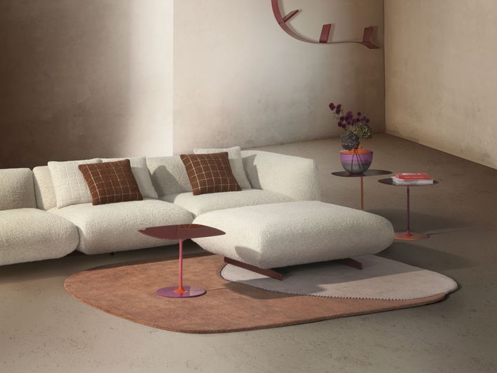 Мягкие и обволакивающие формы дивана SUPER TUBBY.