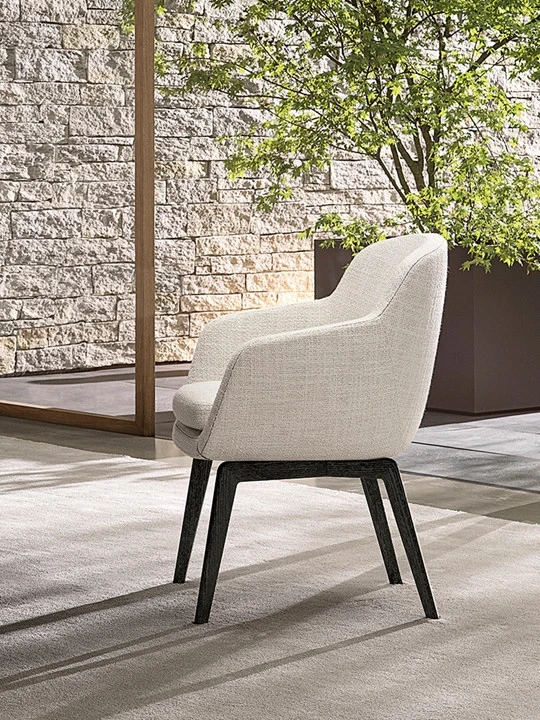 Стул в столовую Minotti Belt Dining