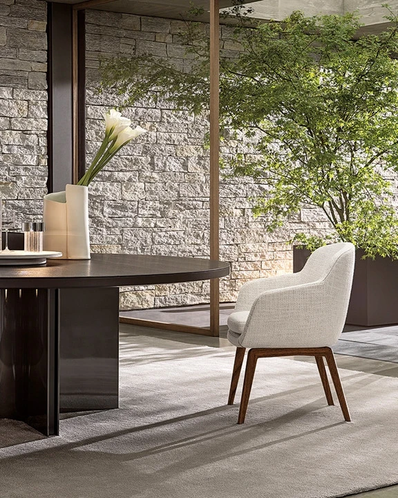 Стул в столовую Minotti Belt Dining