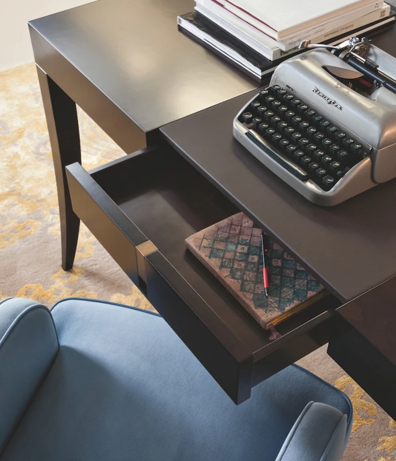 Письменный стол Selva design Axel Endhoven JUBILEE 6021