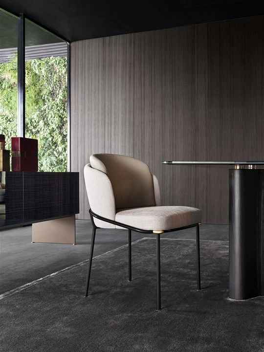 Стул в столовую Minotti Fil Noir