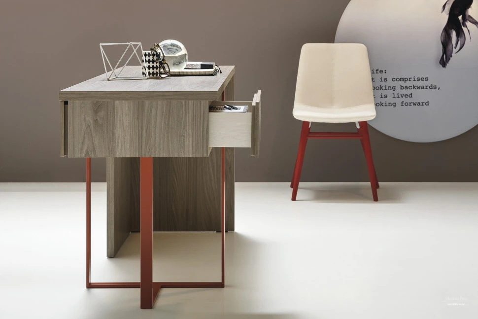 Письменный стол Novamobili Desk