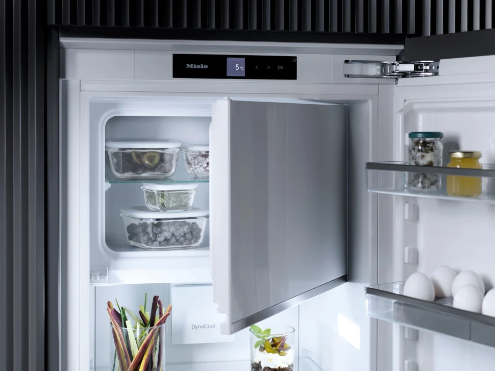 Холодильник Miele K 7438 D