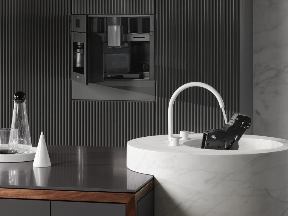 Кофемашина Miele CVA 7840