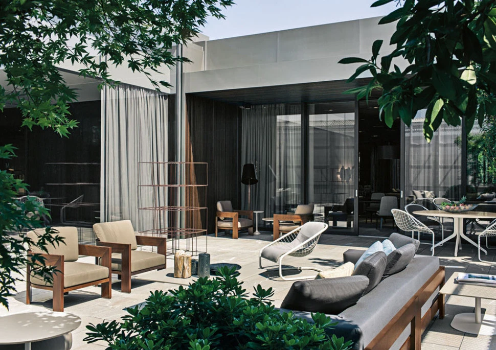 Диван Minotti Alison Iroko