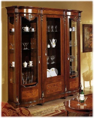 Витрина Antonelli moravio Pitti 6