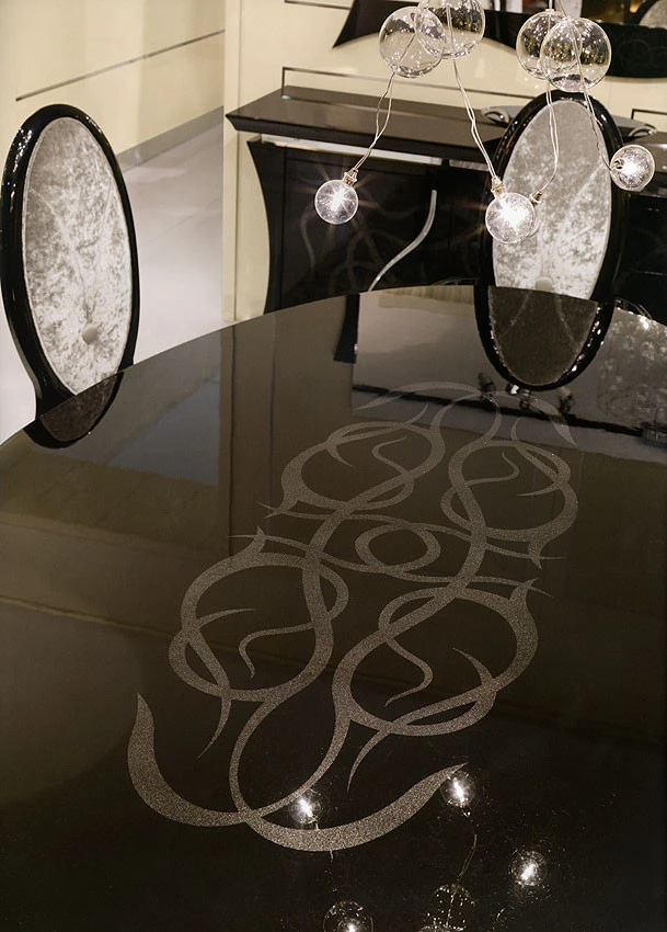 Стол в столовую Redeco Charme 1095