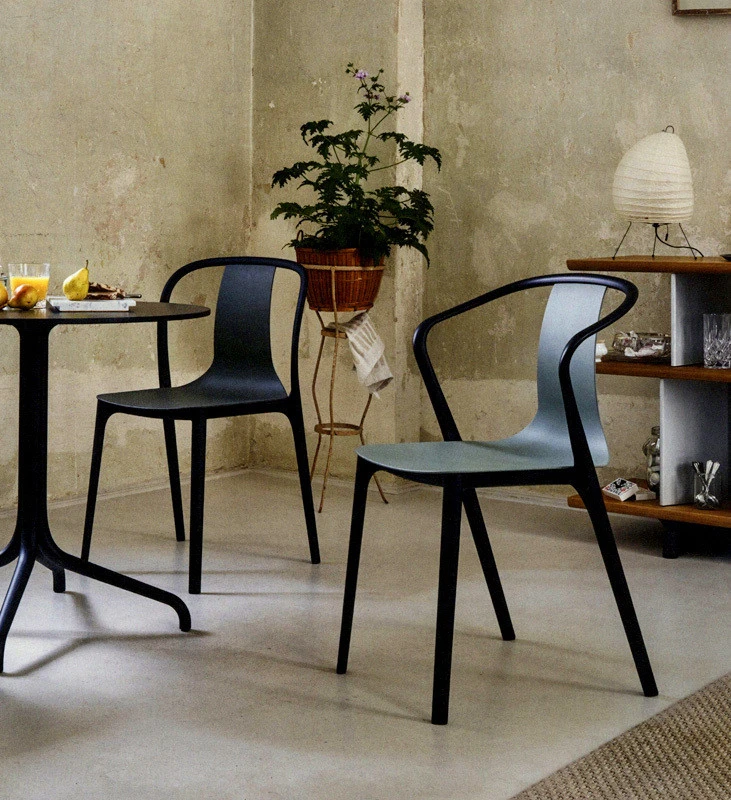 Стул в столовую Vitra 440 299 00