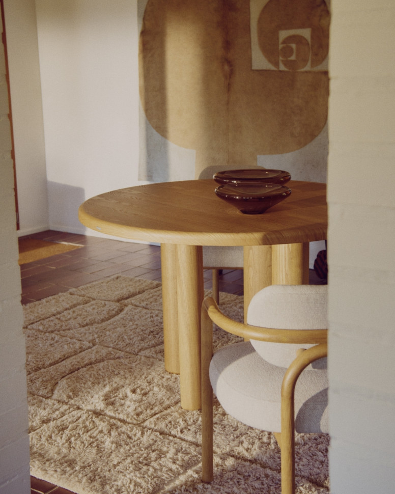 Круглый стол La Forma Mailen диаметр 120 см, натуральный ясеневый шпон