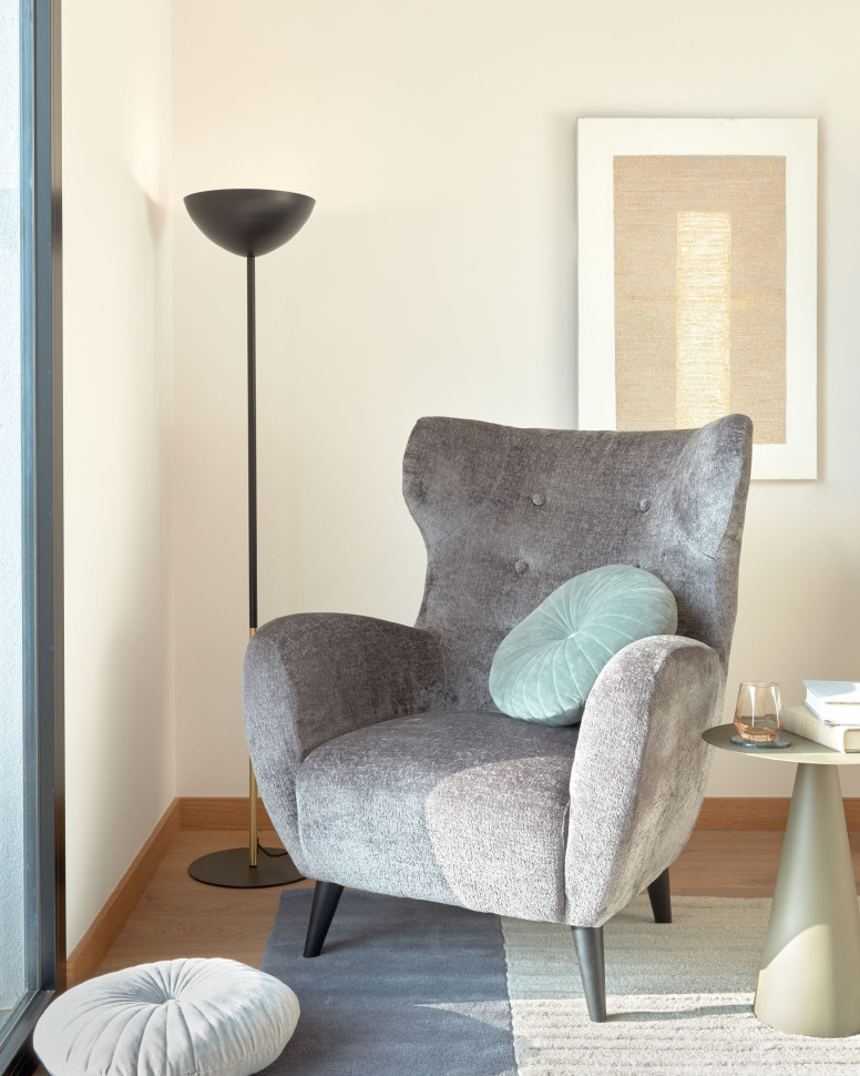 Приставной столик La Forma Shirel диаметр 40 см, зелёный - стиль