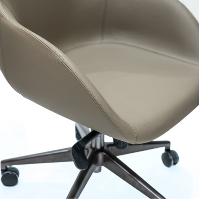 Рабочее кресло Hurtado Tables And Chairs 70 x 78 x h124–136 см, бежевая кожа