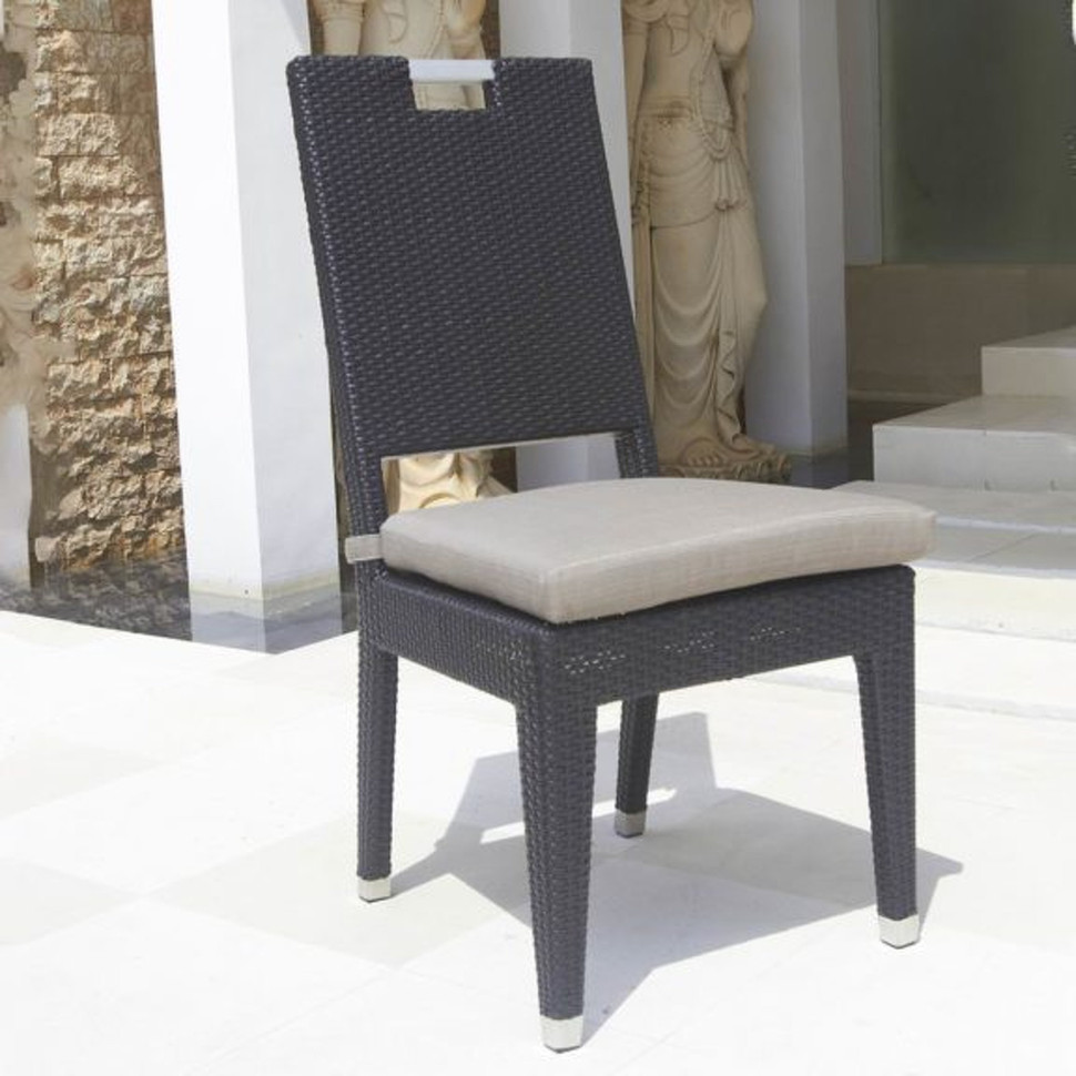 Стул с подлокотниками Skyline Design Beverly, коллекция Cuatro-Pacific, из искусственного ротанга