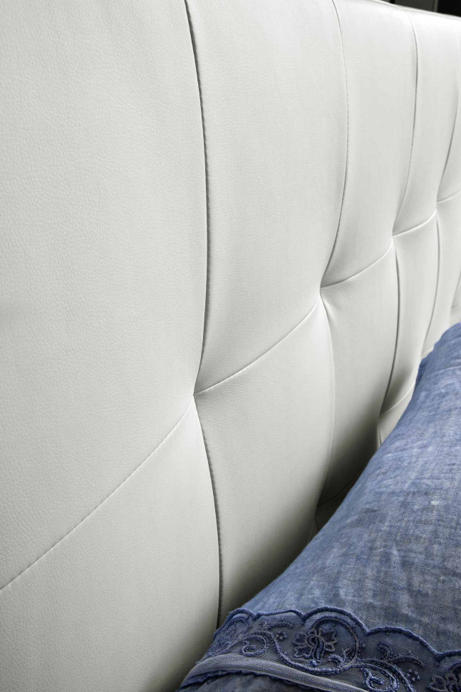 Кровать Veneran Momà Ethos