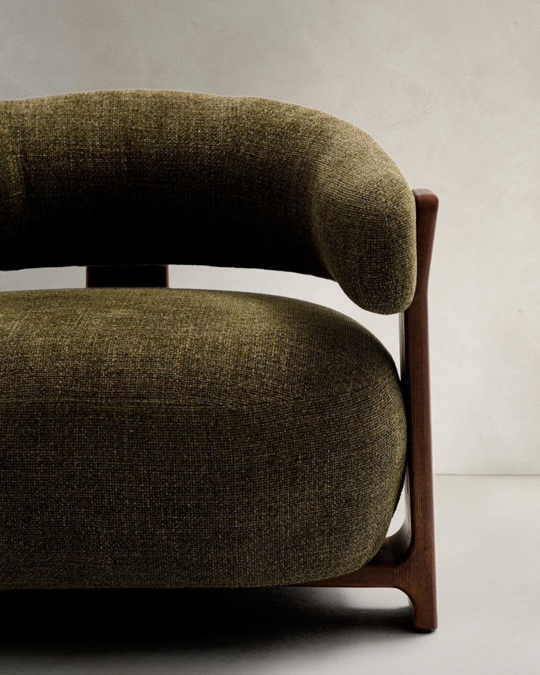 Кресло La Forma Granite 83,5 x 87,5 x h67 см, из зелёного шенилла и массива ясеня в отделке орех