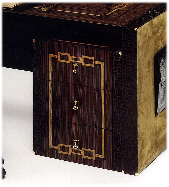 Тумбочка Bel air Formitalia Luxury group 2nd edition Bel air comodino