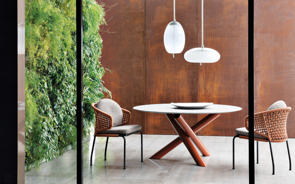 Стол Minotti Van Dyck Outdoor - стиль