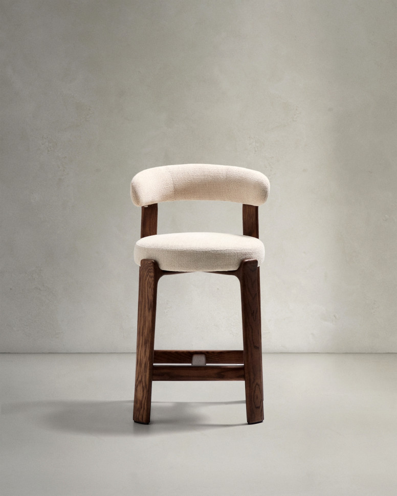 Полубарный стул La Forma Granite 53 x 52 x h90 см, бежевый шенилл, ясень с отделкой орех