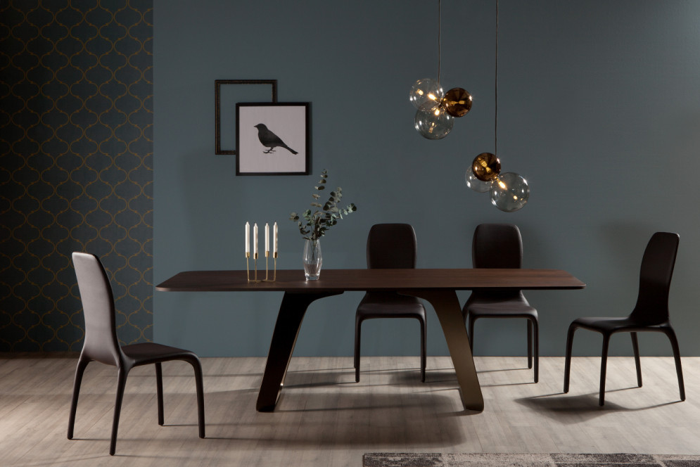 Стол в столовую Tonin CASA Design Angelo Tomaiuolo Brenta