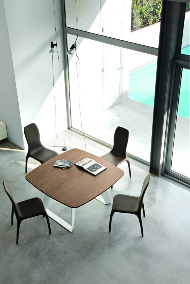 Стол в столовую Tonin CASA Design Angelo Tomaiuolo Brenta