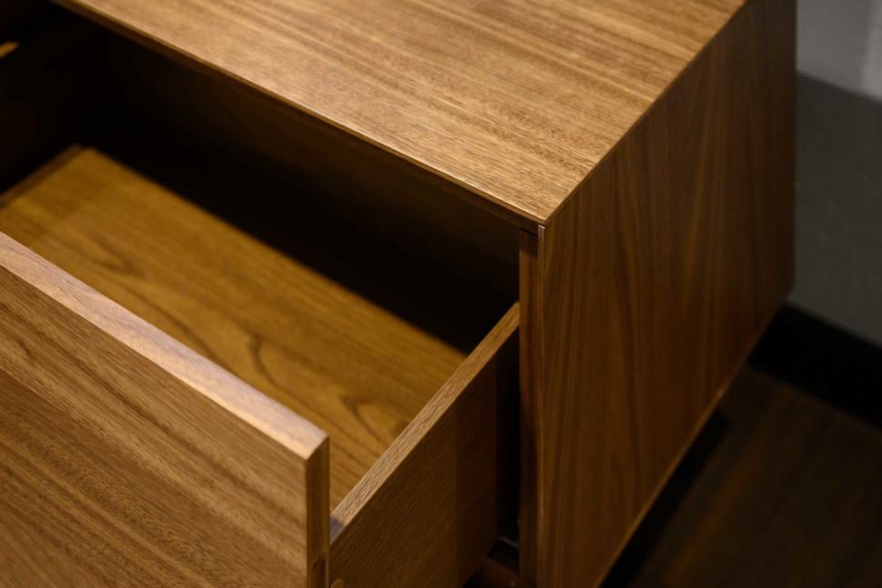 Прикроватная тумбочка Mod Interiors Miramar 59,5 x 39,5 x 50h nc94773