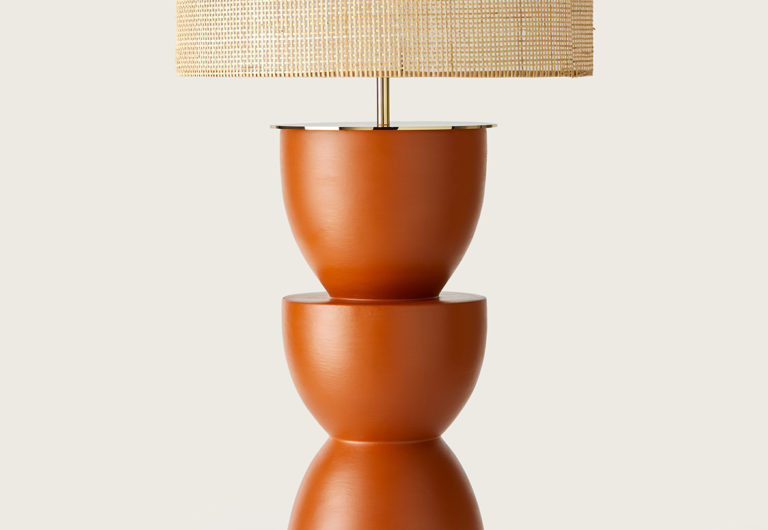 Настольная лампа Aromas del Campo Metric 40 x h72 см, золотой металл, белый абажур - материал