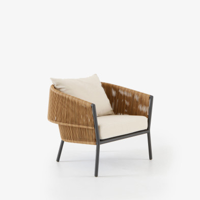 Кресло Ligne Roset Lapel
