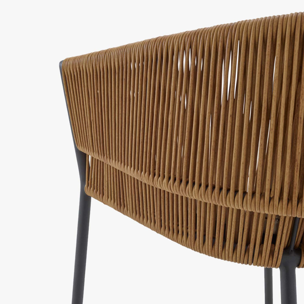 Кресло Ligne Roset Lapel