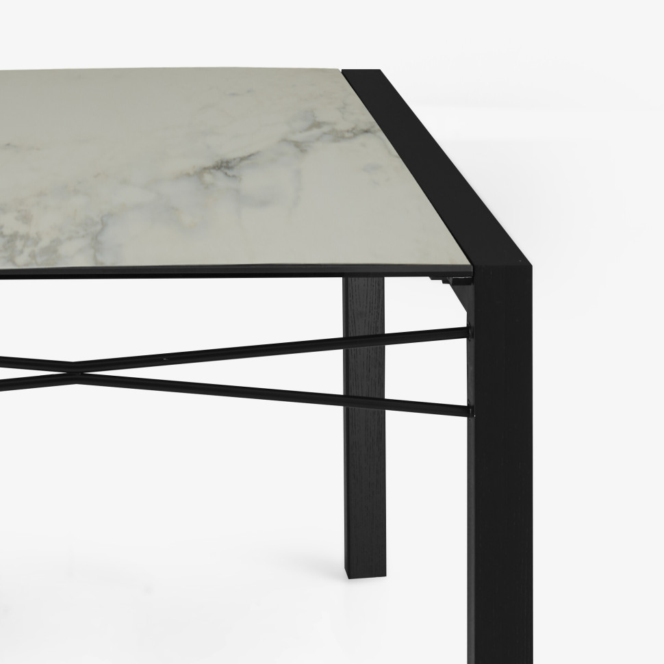 Стол Ligne Roset Extensia - материал