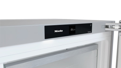 Морозильник Miele FNS 4882 D