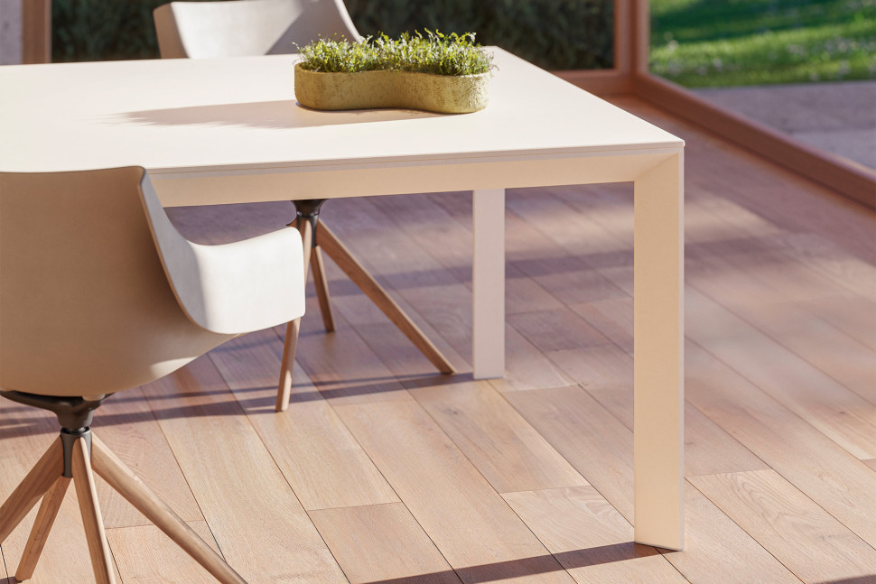 Полукресло Vondom Manta Wood - материал