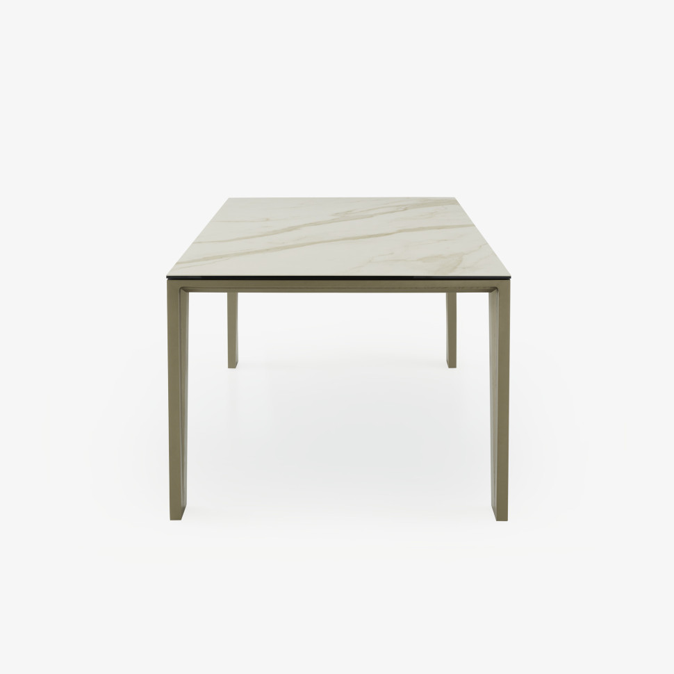 Стол Ligne Roset Naïa