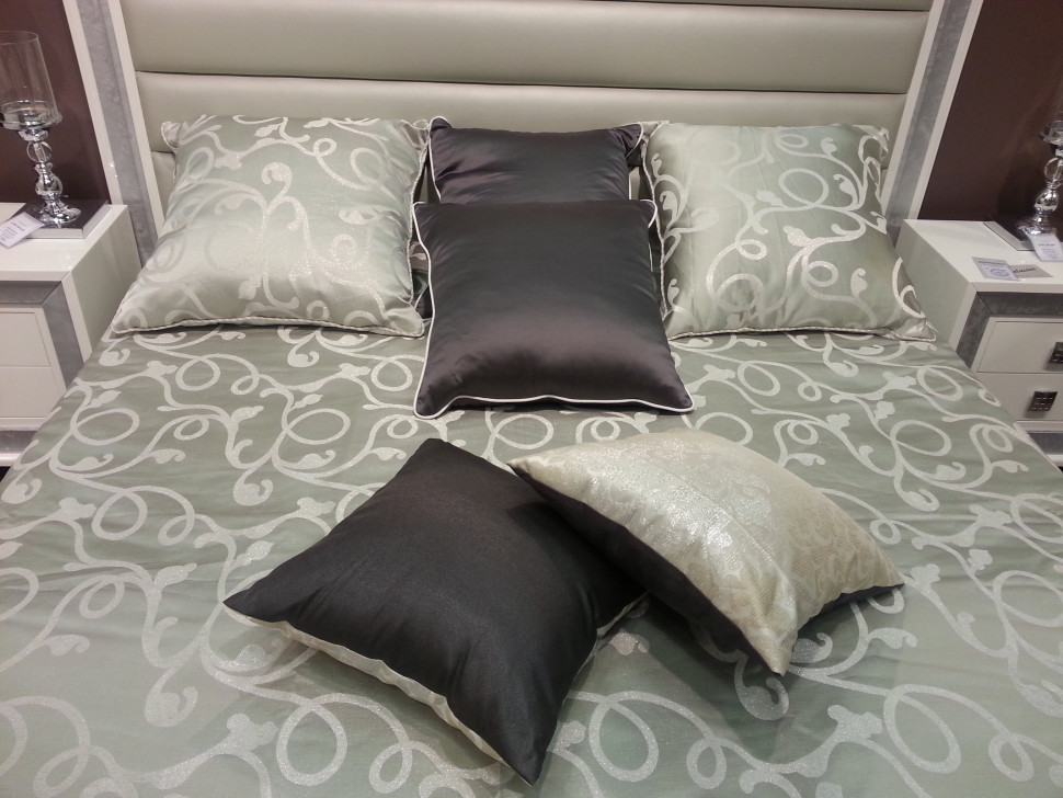 Покрывало с 6 подушками Fratelli Barri Rimini nc25508