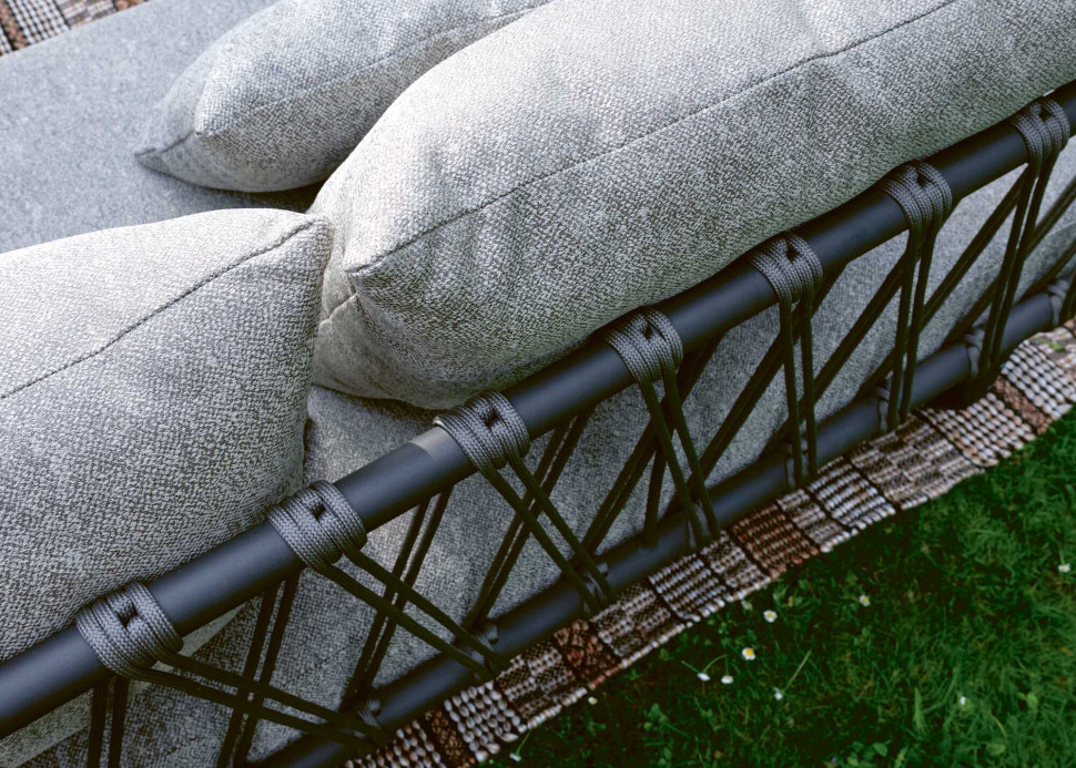 Диван Ligne Roset Valmer - материал