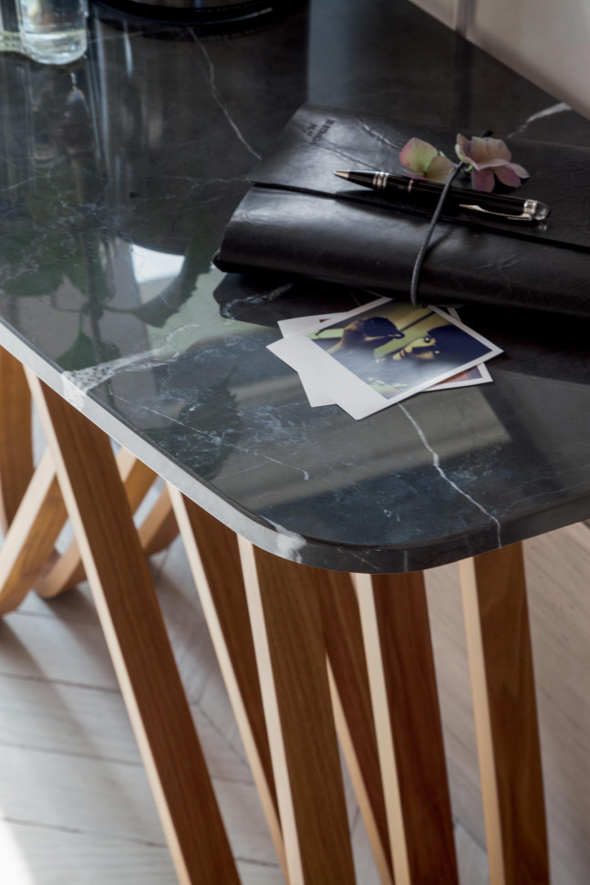 Стол в столовую Tonin CASA Design Angelo Tomaiuolo Arpa  