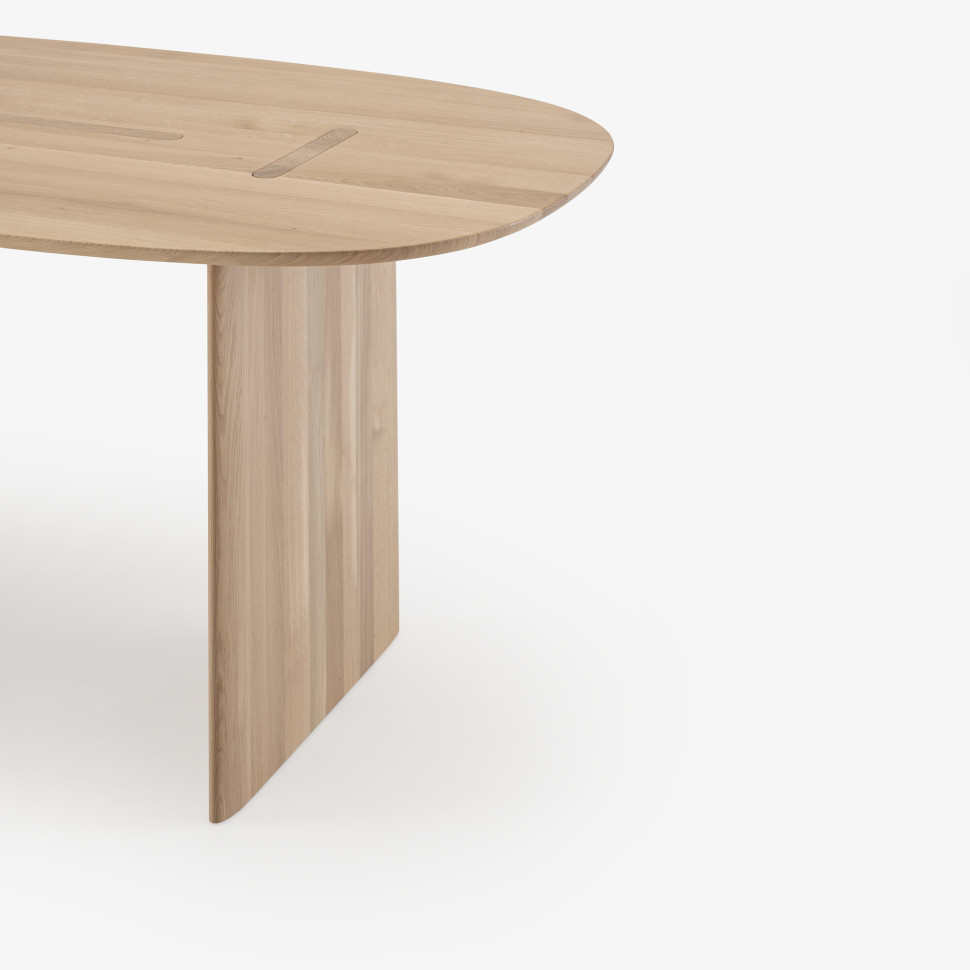 Стол Ligne Roset Sillage - материал