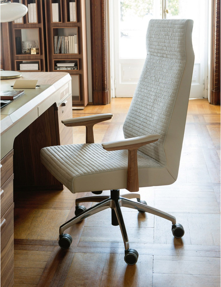 Кресло руководителя Porada Elis