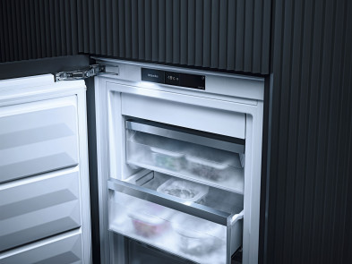 Морозильник Miele FNS 7774 D