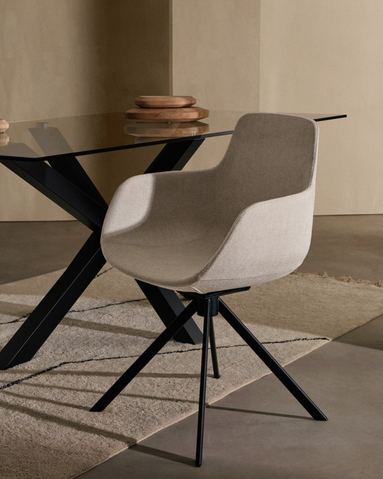 Поворотное рабочее кресло La Forma Tissiana 55,5 x 55 x h85 см, из бежевой синели и матового чёрного алюминия