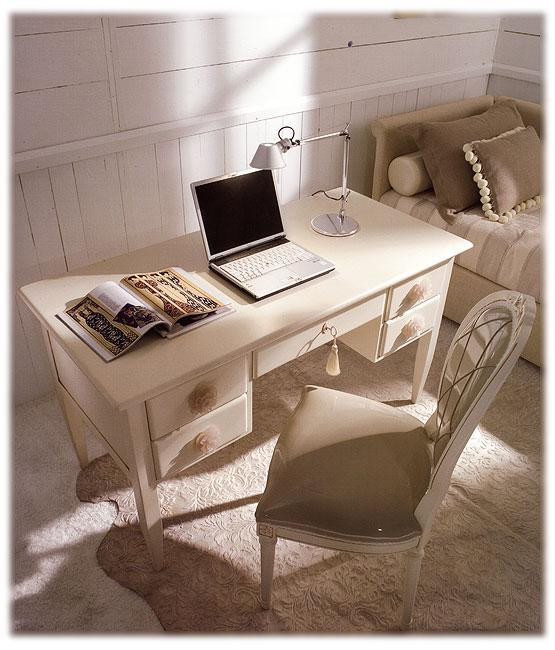 Письменный стол в детскую Halley Junior 773