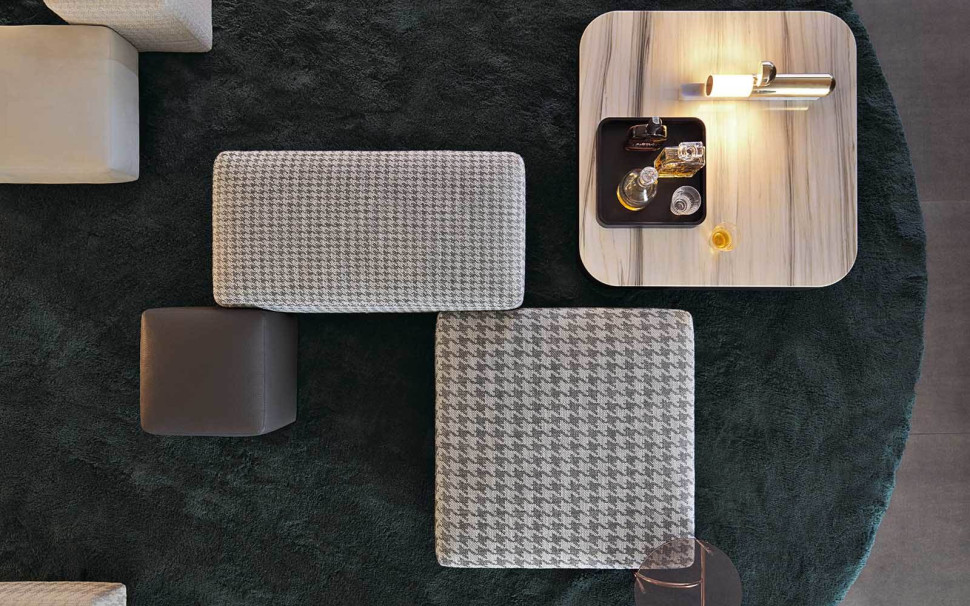 Банкетки и пуфы Minotti Damier - стиль