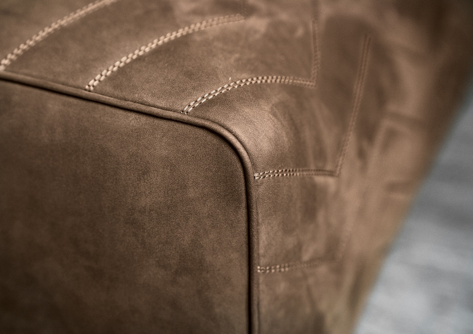 Банкетки и пуфы Minotti Quincy Chevron