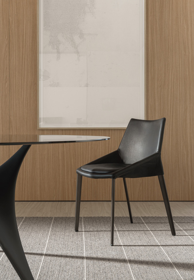 Стул Molteni Outline