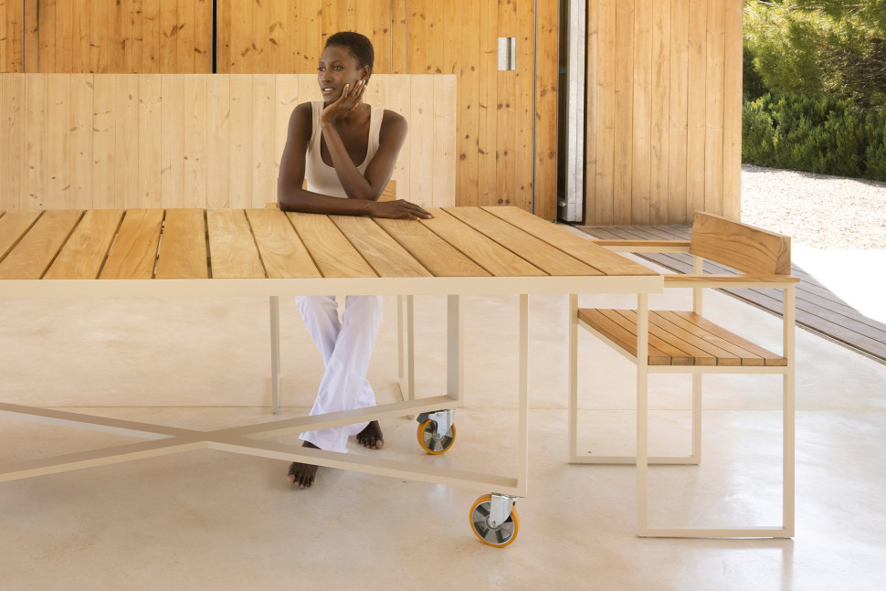 Стол Vondom Vineyard - материал