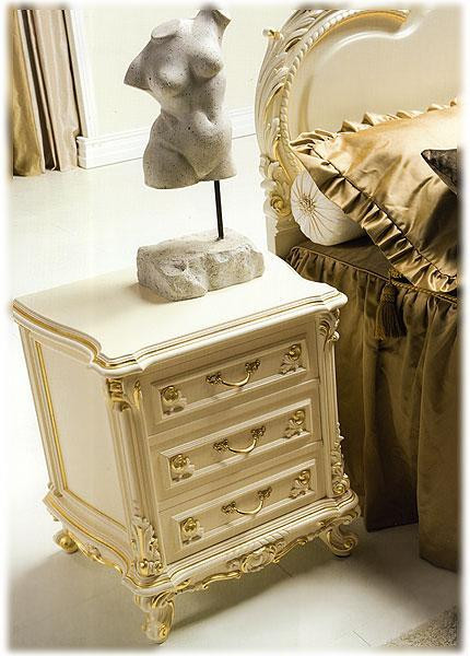 Тумбочка Larissa Silik Lo stile di classe 7743