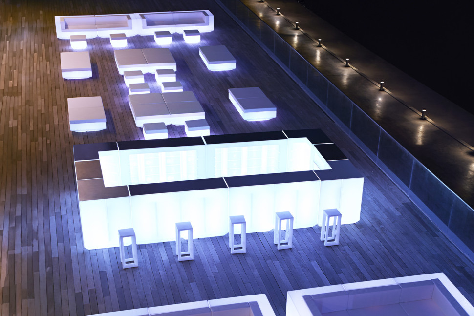 Журнальный стол Vondom Vela Square - фото товара