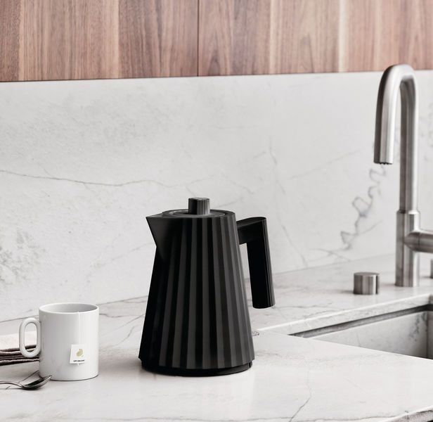 Чайник Alessi Plissé, 1 л, черный