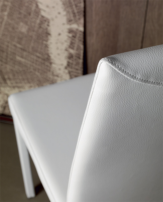 Стул в столовую Compar 524