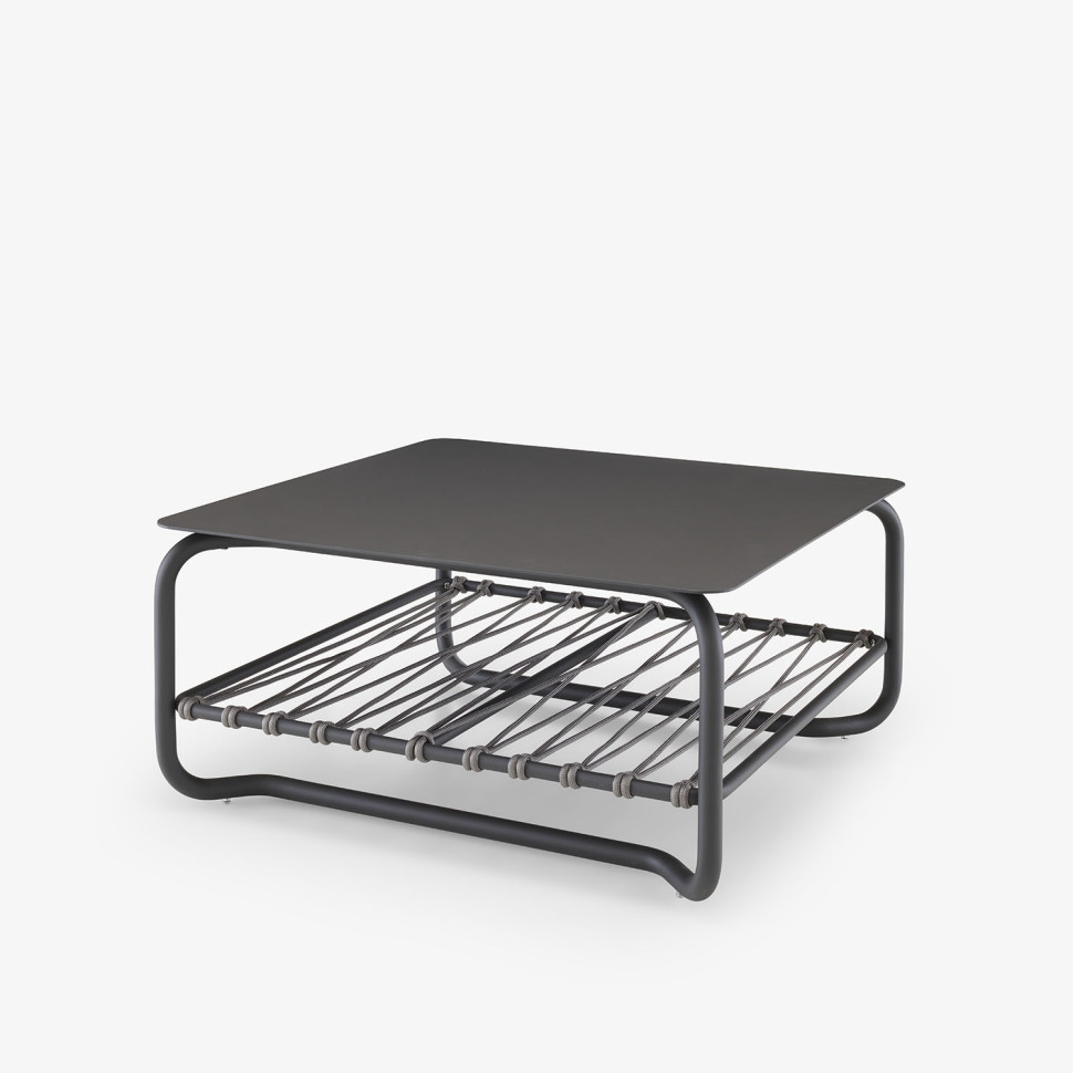 Журнальный стол Ligne Roset Valmer